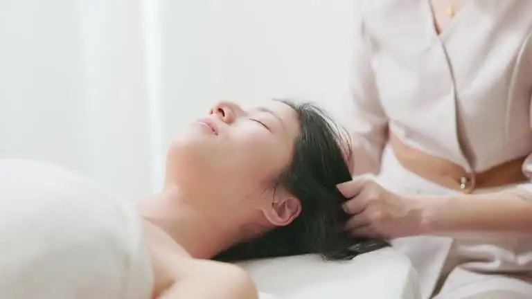 호치민 마사지 추천, Korean spa Saigon, Shiatsu massage Korean District 1, herbal hair wash Korean tourists HCMC.